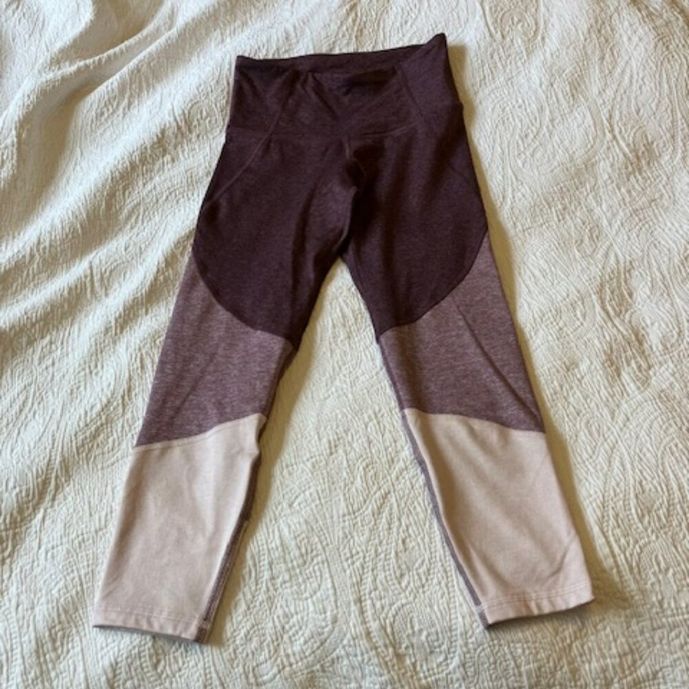 Old Navy Active Elevate Go-Dry Leggings